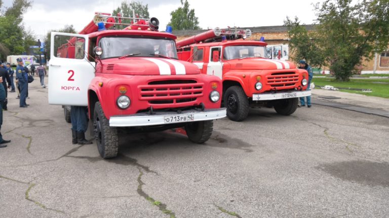 Автоцистерна пожарная АЦ-40-63