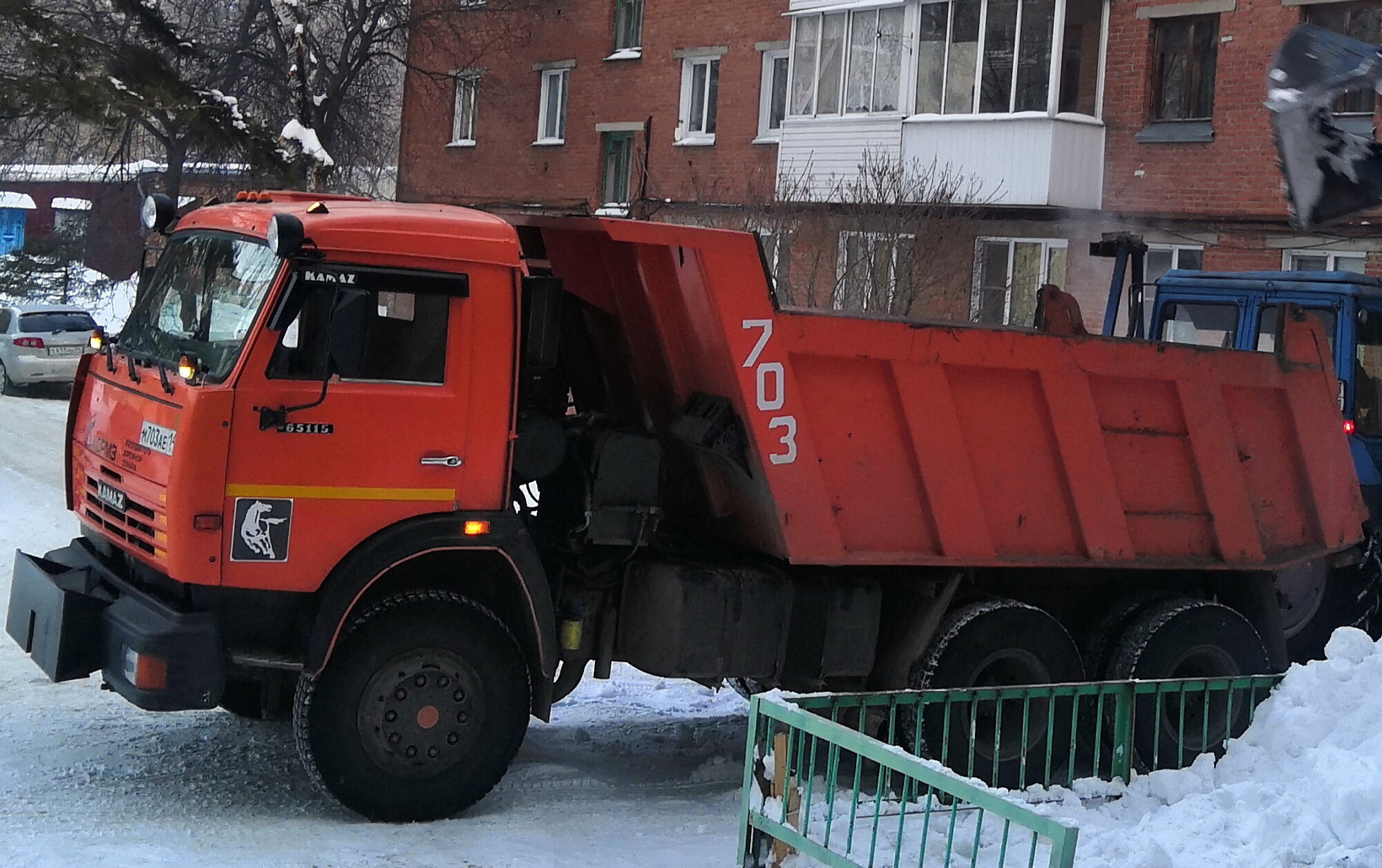 Самосвал КАМАЗ 65115